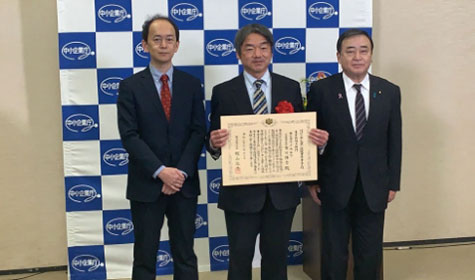 メディア
